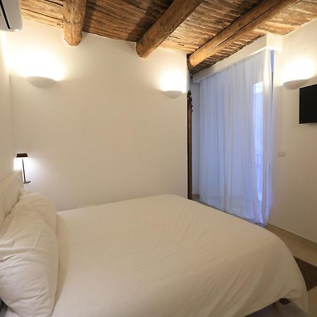 Ai 13 Gradoni Di Chiaia Bed & Breakfast Napoli Dış mekan fotoğraf