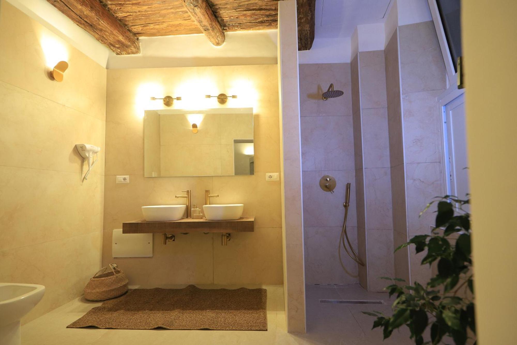 Ai 13 Gradoni Di Chiaia Bed & Breakfast Napoli Dış mekan fotoğraf