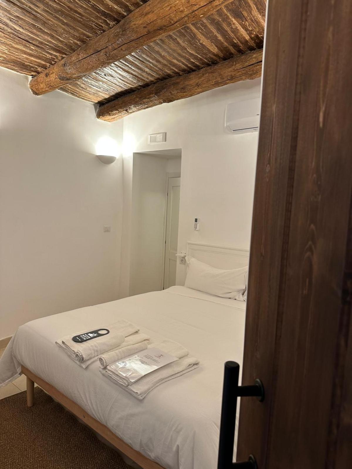 Ai 13 Gradoni Di Chiaia Bed & Breakfast Napoli Dış mekan fotoğraf